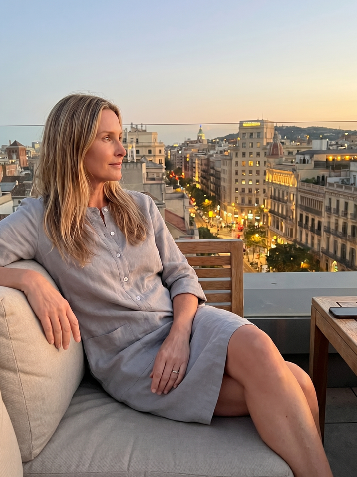 Rosalind | Šaty s knoflíkovou légou vpředu v délce ke kolenům