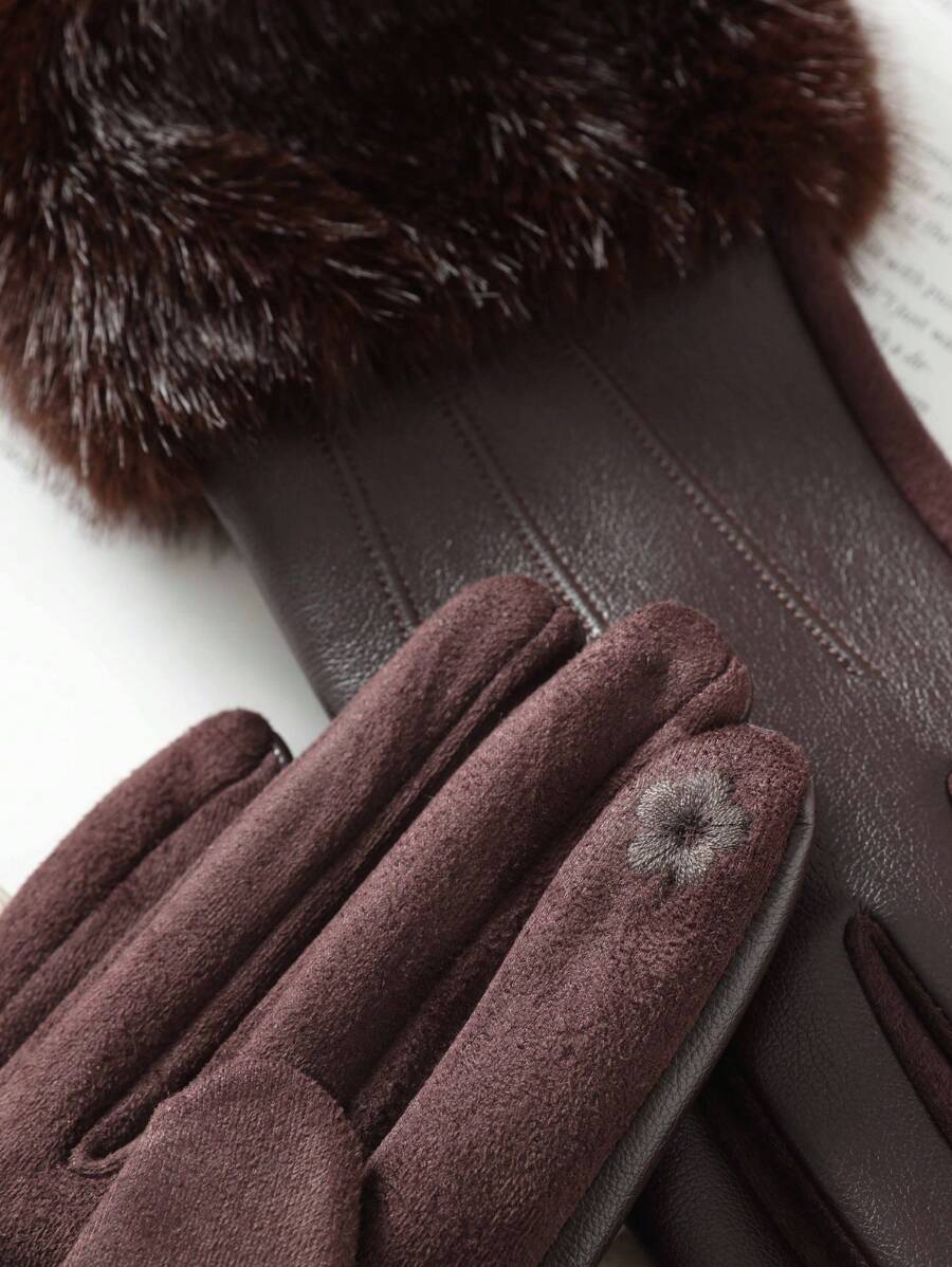 Black 3D-Shaped Fingerless Gloves