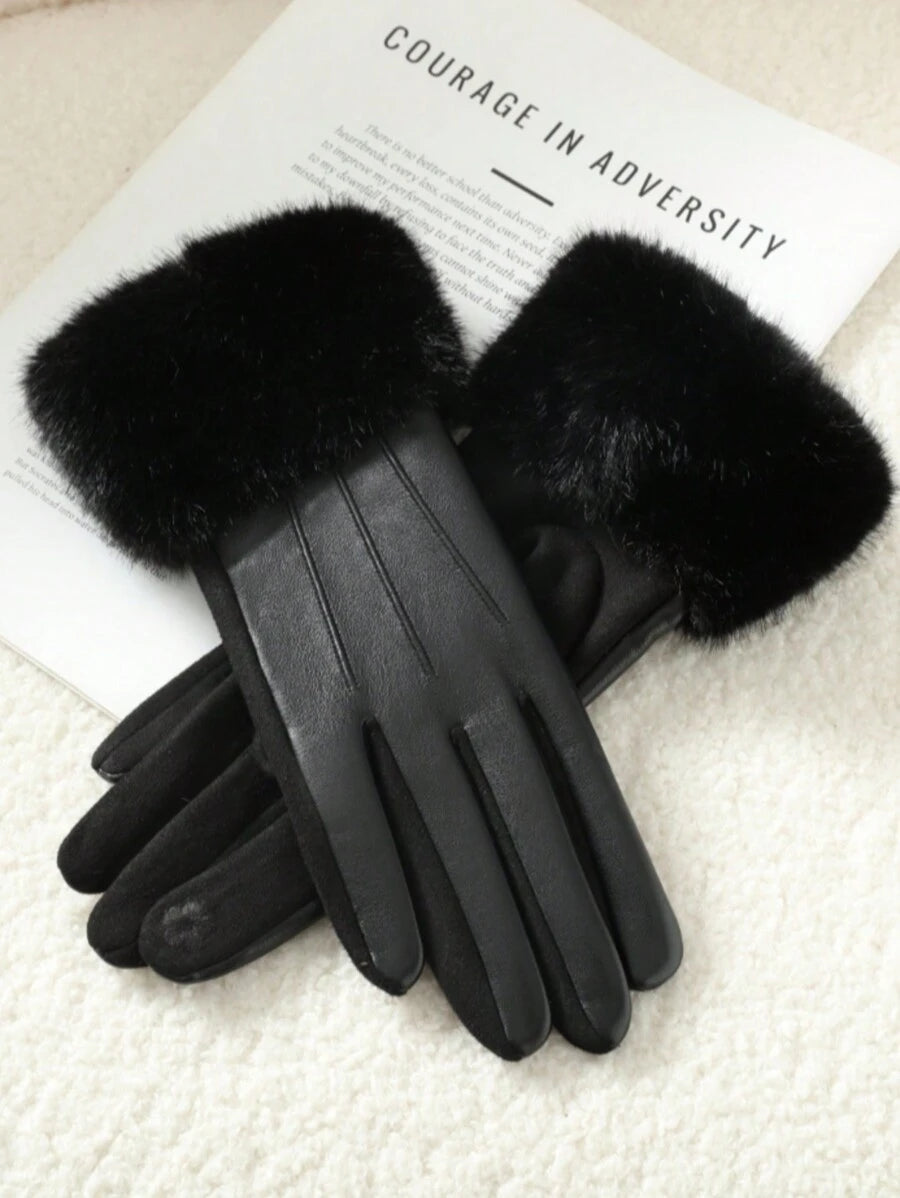 Black 3D-Shaped Fingerless Gloves