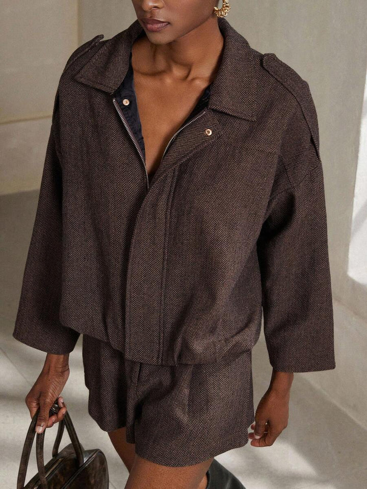 Aveloria Modichic 2-delige damesset s vleermuismouwen en visgraatmotief a bomberjack a šortky