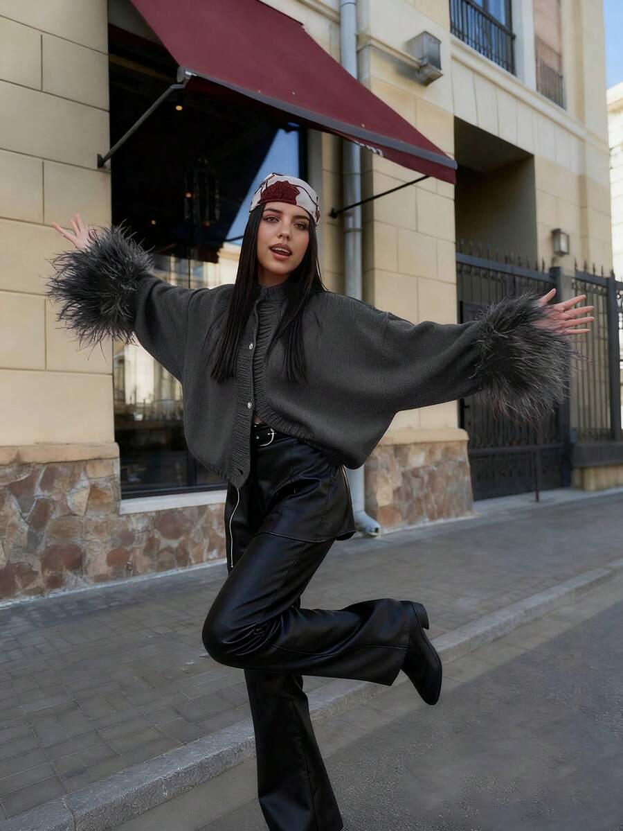 Margaret - Pletený kardigan s peřím 