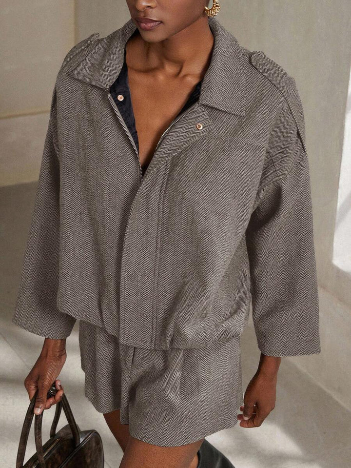 Aveloria Modichic 2-delige damesset s vleermuismouwen en visgraatmotief a bomberjack a šortky