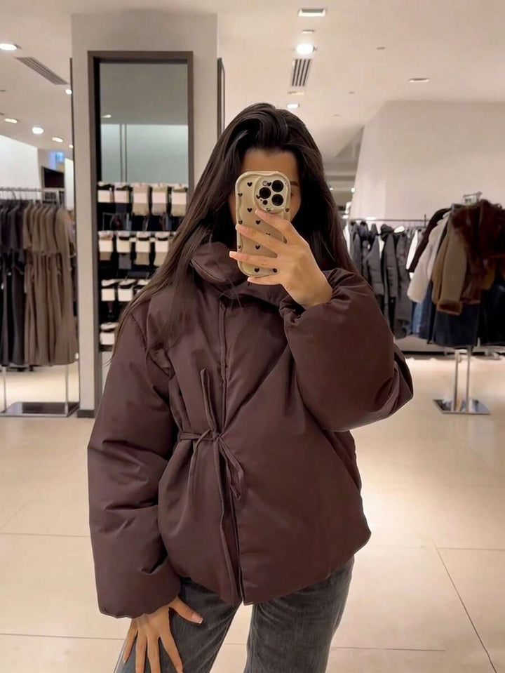 Damesparka's, korte gewatteerde jassen, warme winterkleding voor dames, bruine winterjassen voor dames, coltrui voor dames.