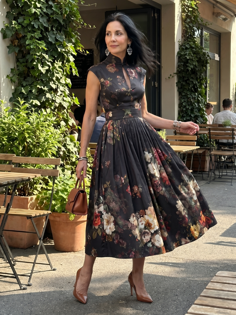 Greta | Elegantní midi šaty s vysokým límcem a plisovanou sukní
