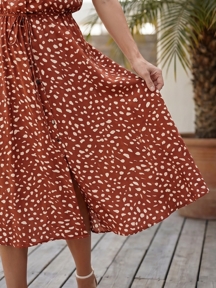 Belladonna | Midi šaty s potiskem, knoflíkovou légou a páskem
