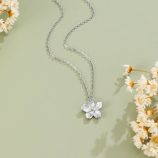 Blooming Silver Flower Necklace