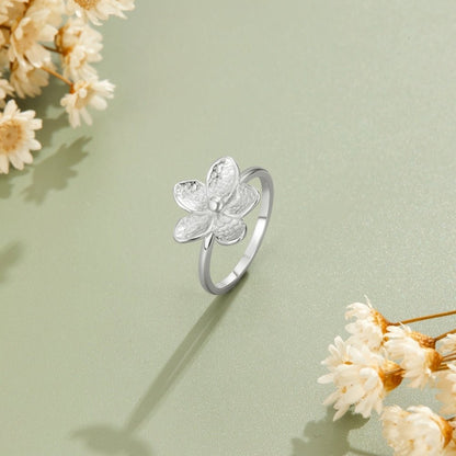 Blooming Silver Flower Ring